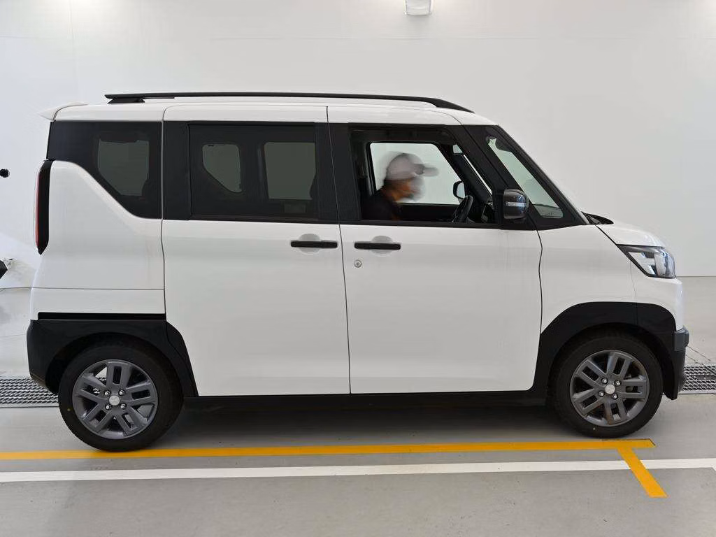 MITSUBISHI DELICA MINI