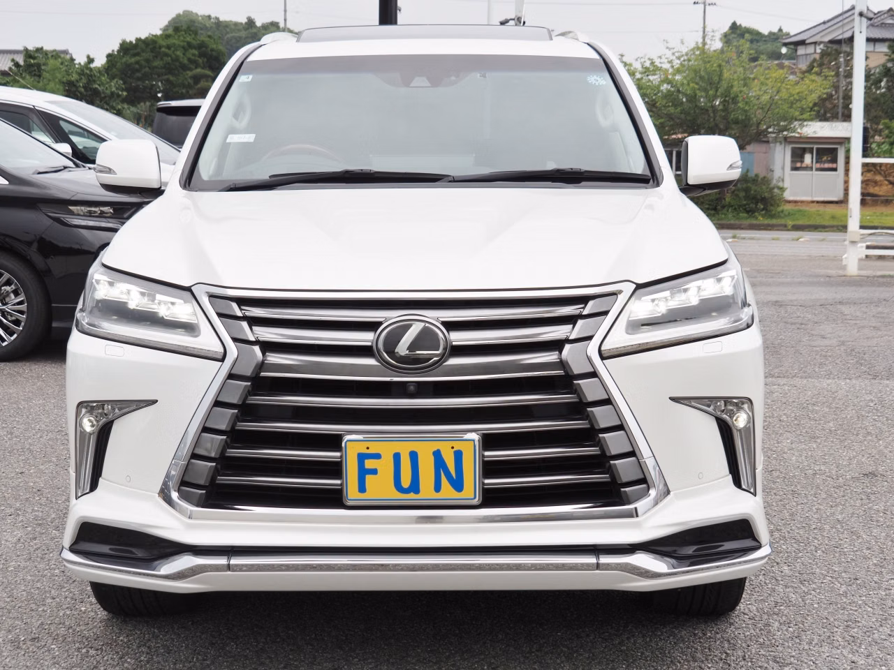 LEXUS LX570