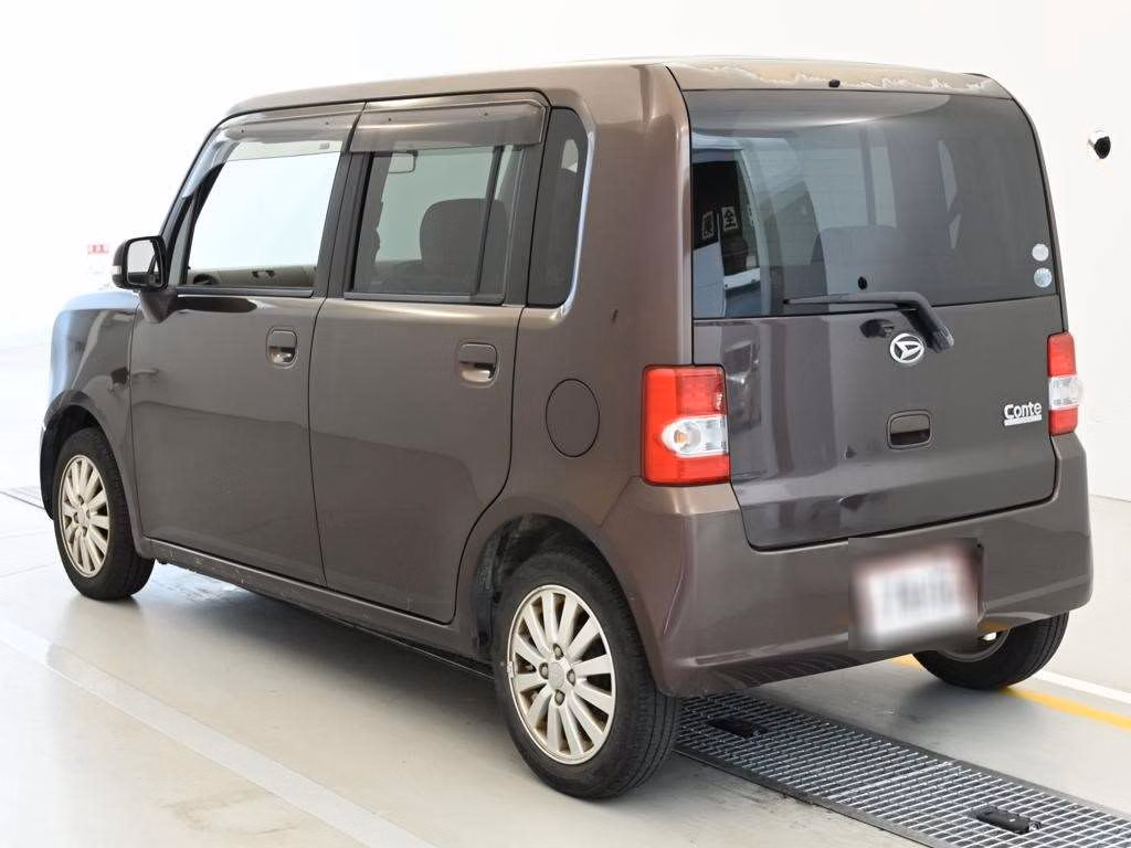 DAIHATSU MOVE CONTE