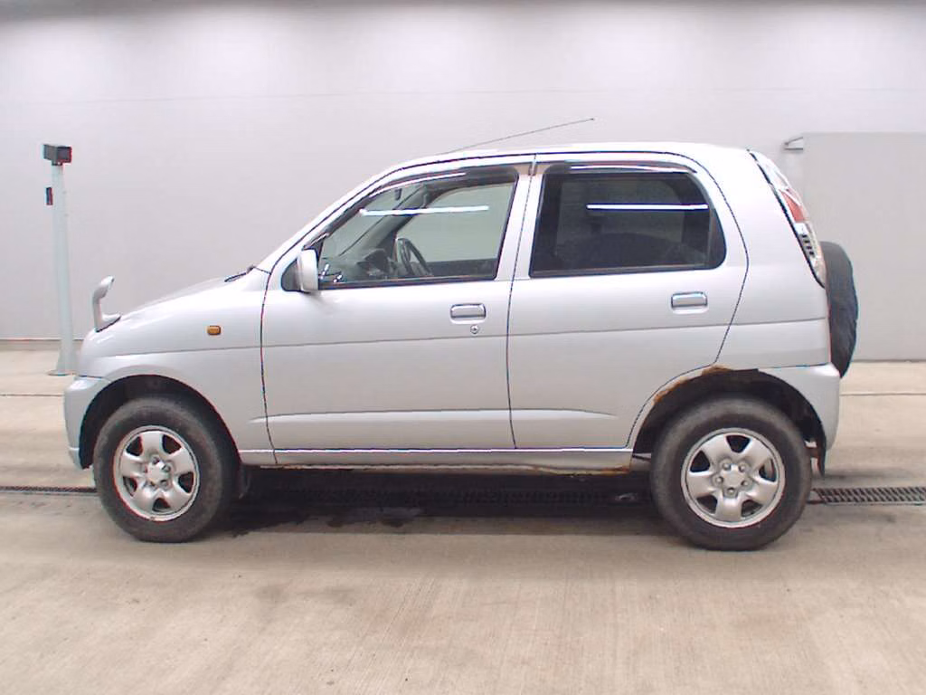 DAIHATSU TERIOS KID