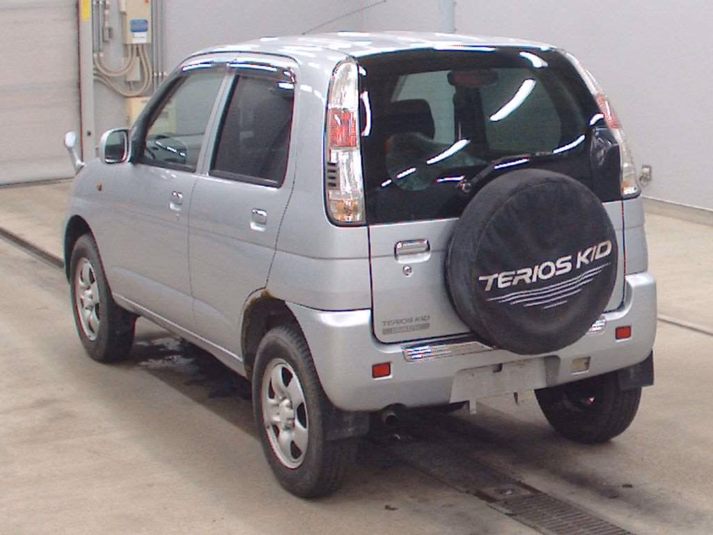 DAIHATSU TERIOS KID