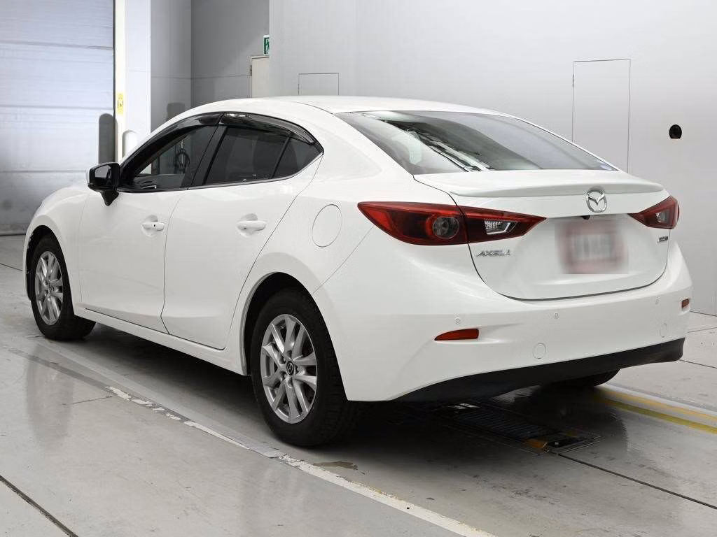 MAZDA AXELA