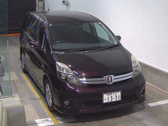 TOYOTA ISIS
