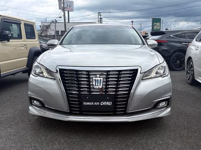TOYOTA CROWN