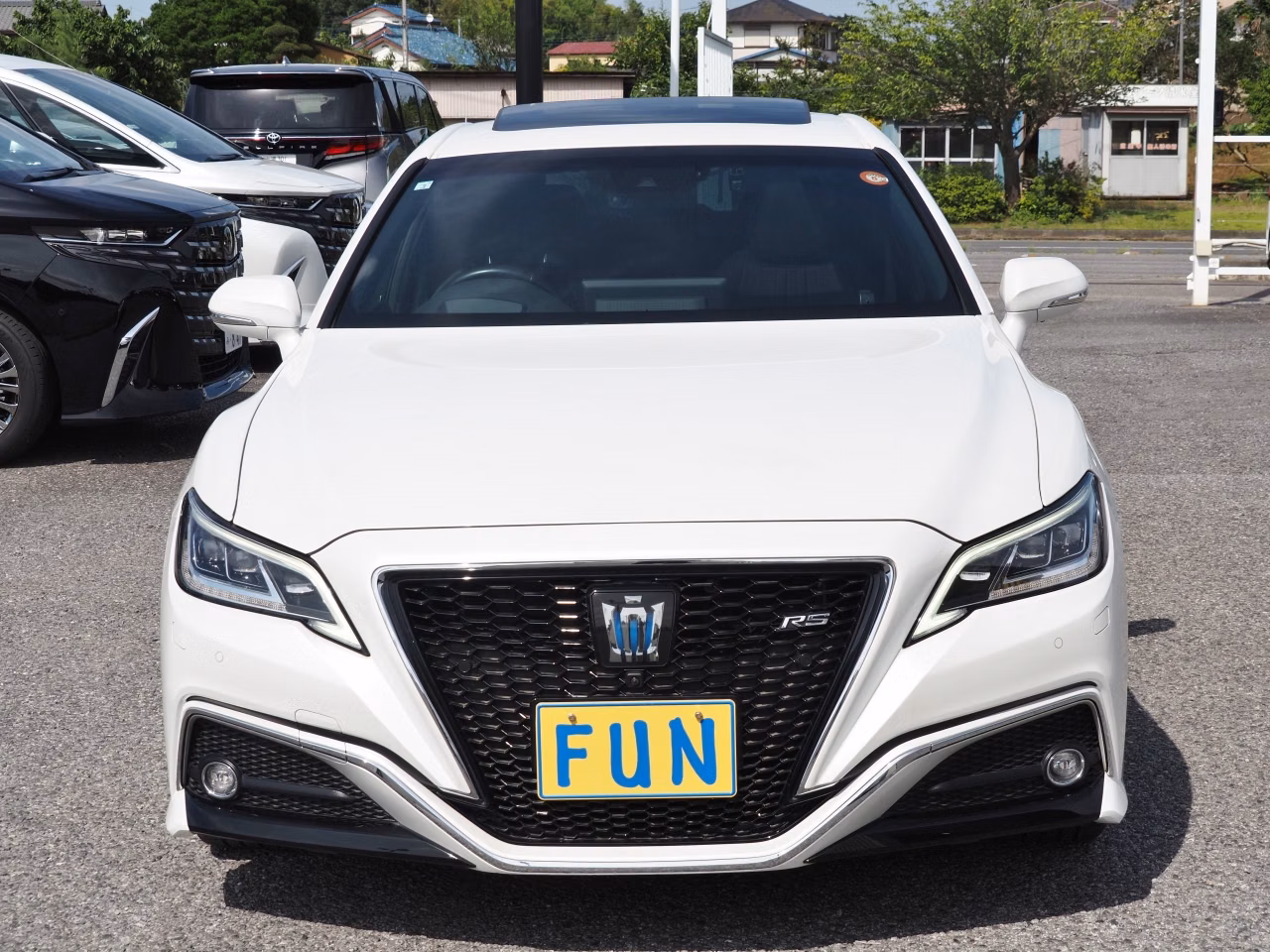 TOYOTA CROWN
