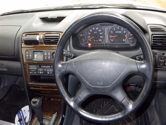 MITSUBISHI GALANT