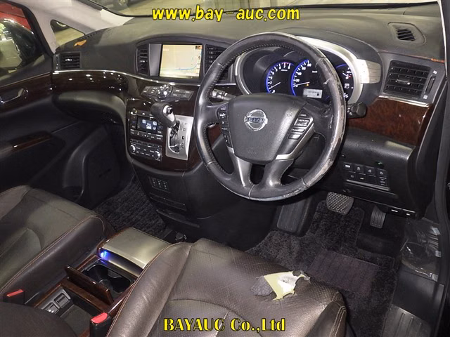 NISSAN ELGRAND