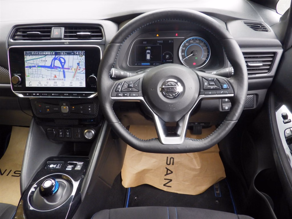 NISSAN LEAF