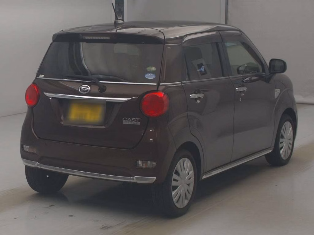 DAIHATSU CAST
