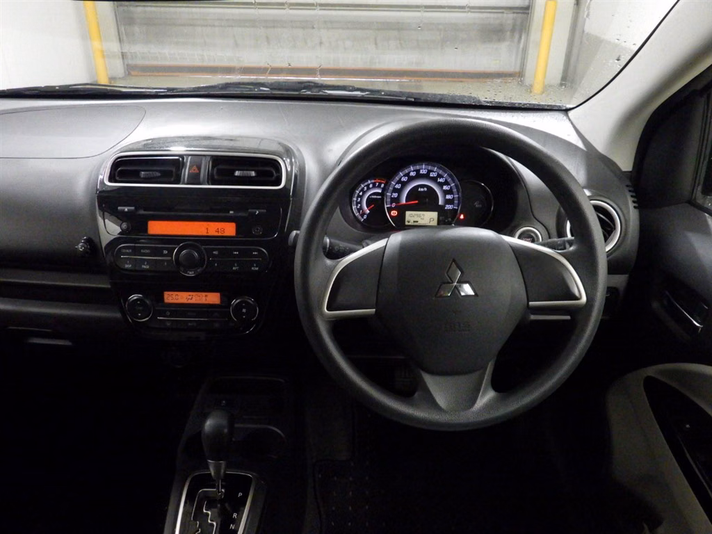 MITSUBISHI MIRAGE