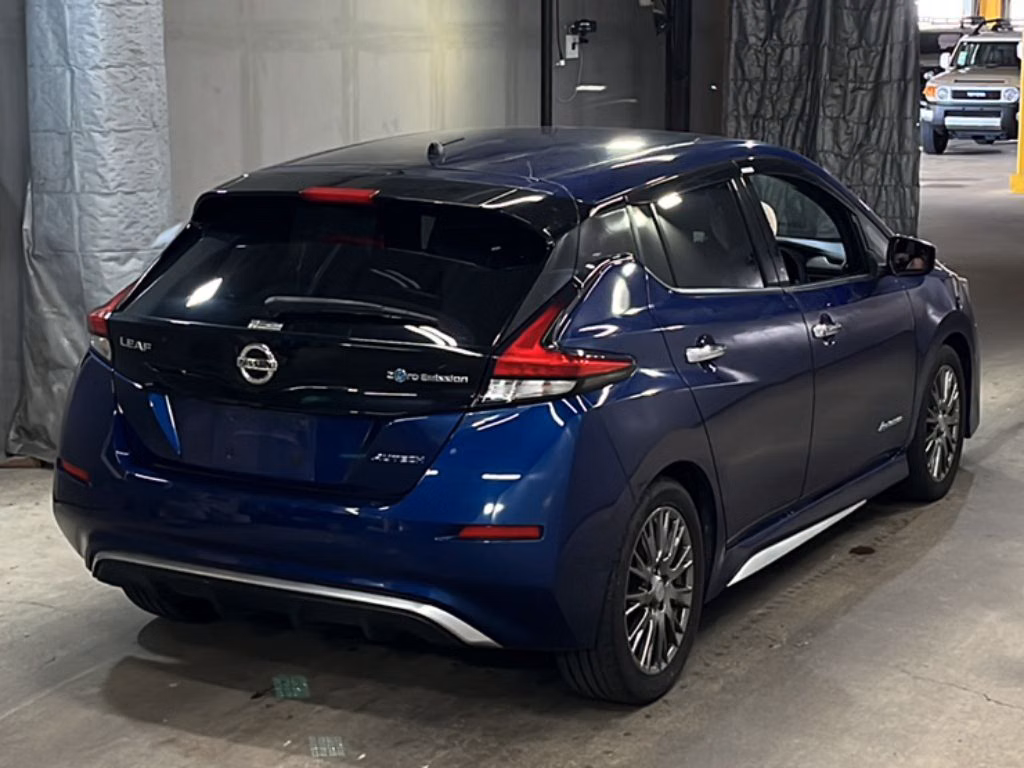 NISSAN LEAF