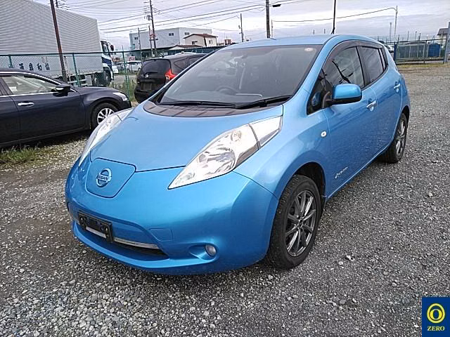NISSAN LEAF