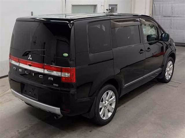 MITSUBISHI DELICA D:5
