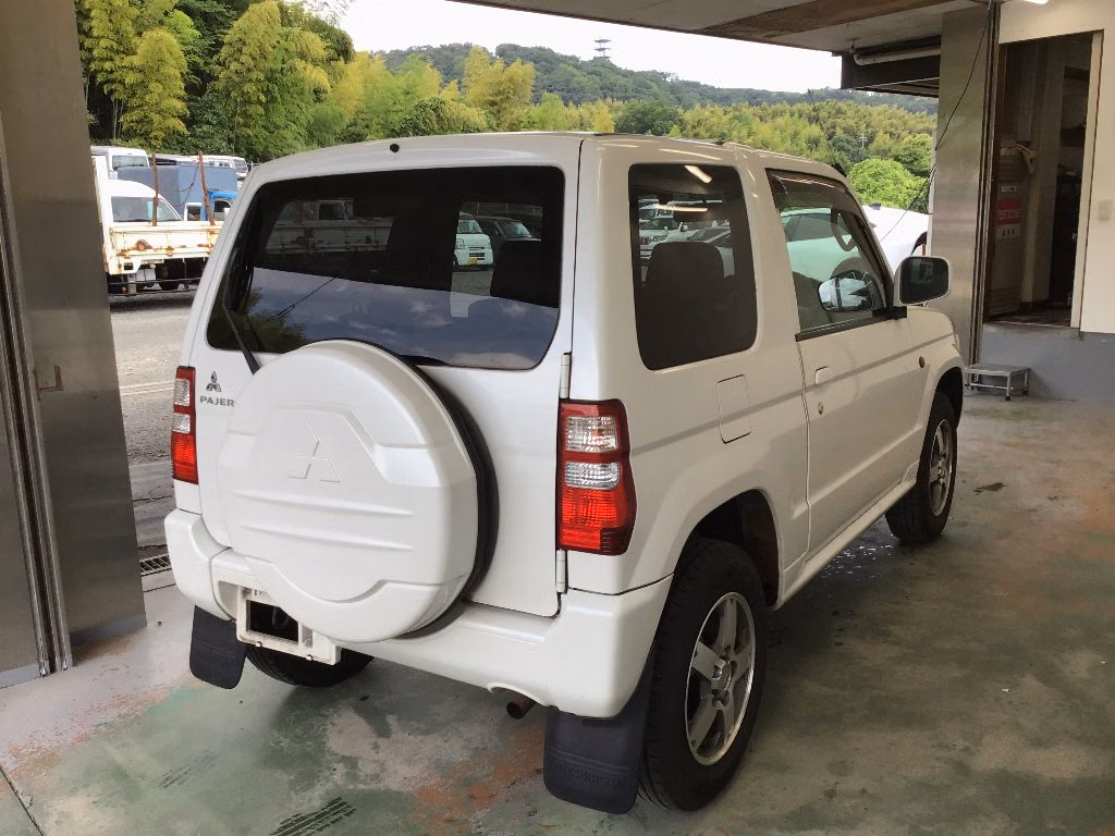 MITSUBISHI PAJERO MINI