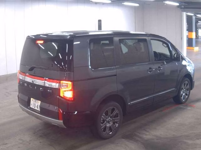 MITSUBISHI DELICA D:5