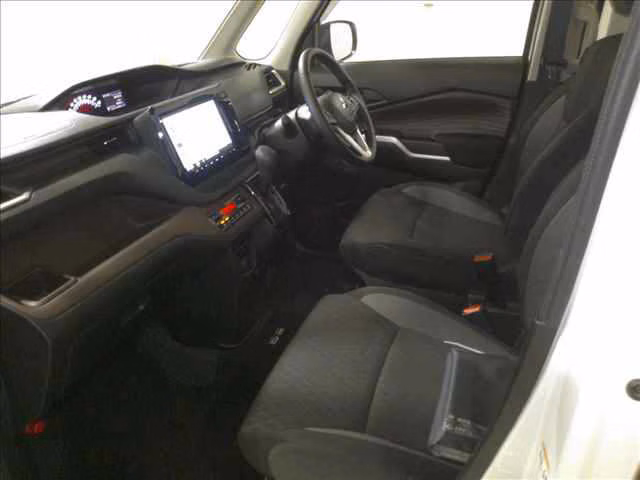 MITSUBISHI DELICA D:2