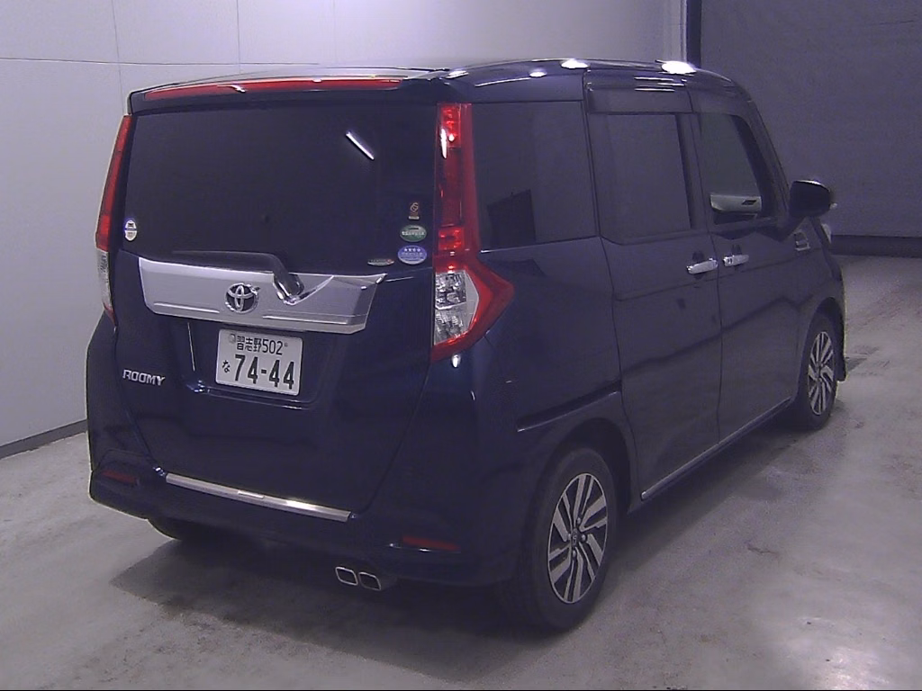 TOYOTA ROOMY