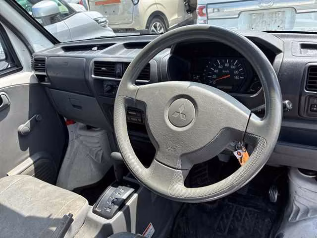 MITSUBISHI MINICAB
