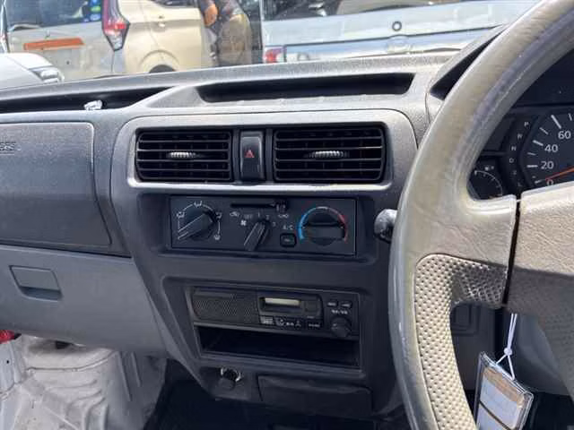 MITSUBISHI MINICAB
