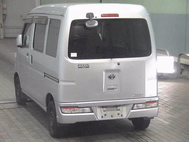 TOYOTA PIXIS VAN