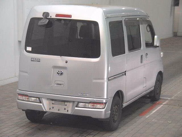 TOYOTA PIXIS VAN