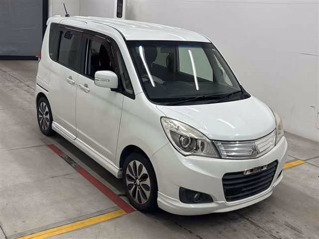 MITSUBISHI DELICA D:2