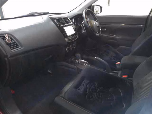 MITSUBISHI RVR