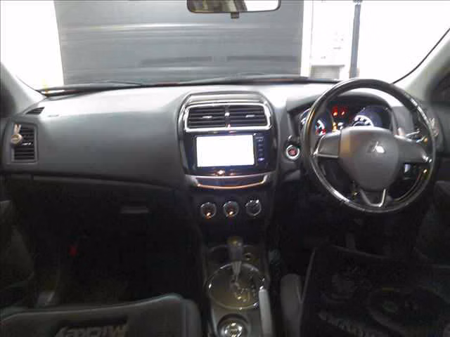 MITSUBISHI RVR