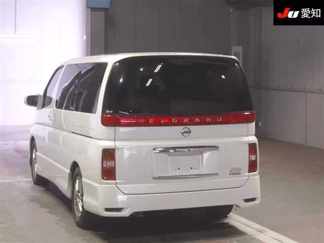 NISSAN ELGRAND
