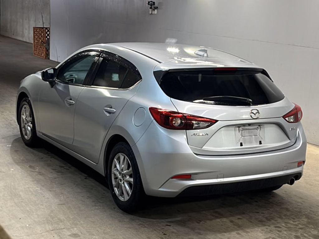 MAZDA AXELA