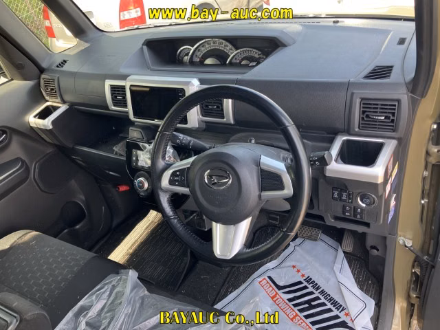 DAIHATSU WAKE