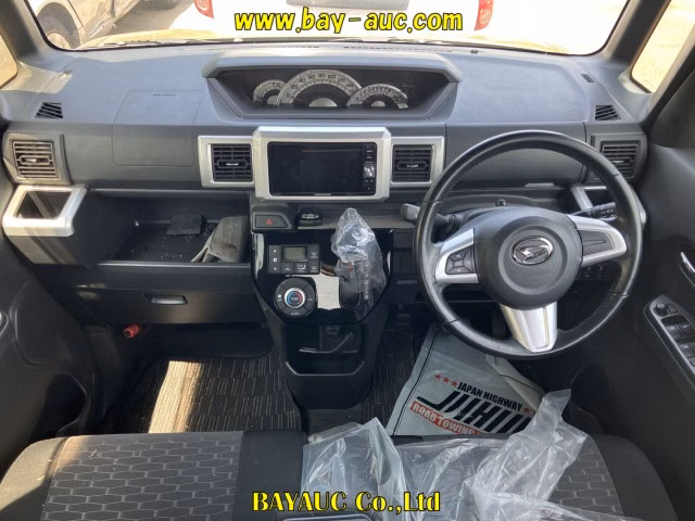 DAIHATSU WAKE