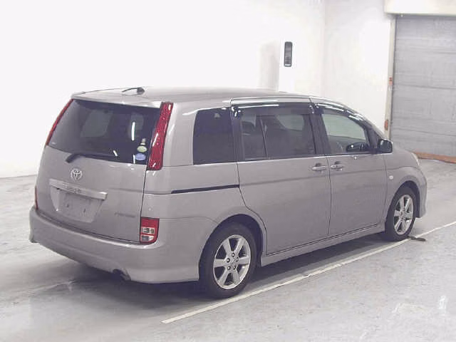 TOYOTA ISIS