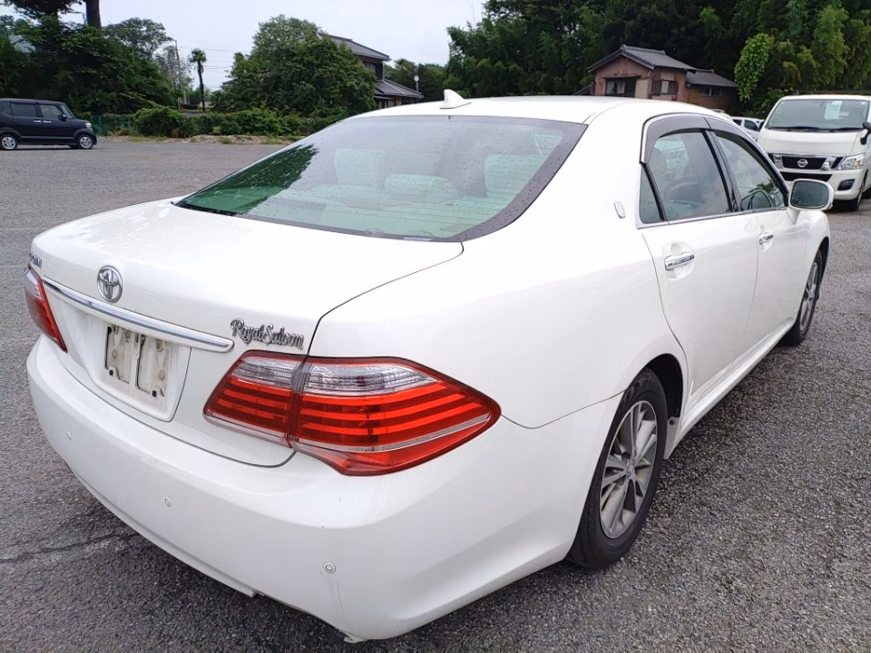 TOYOTA CROWN