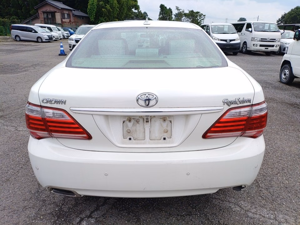 TOYOTA CROWN