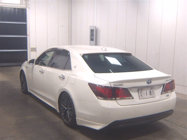 TOYOTA CROWN