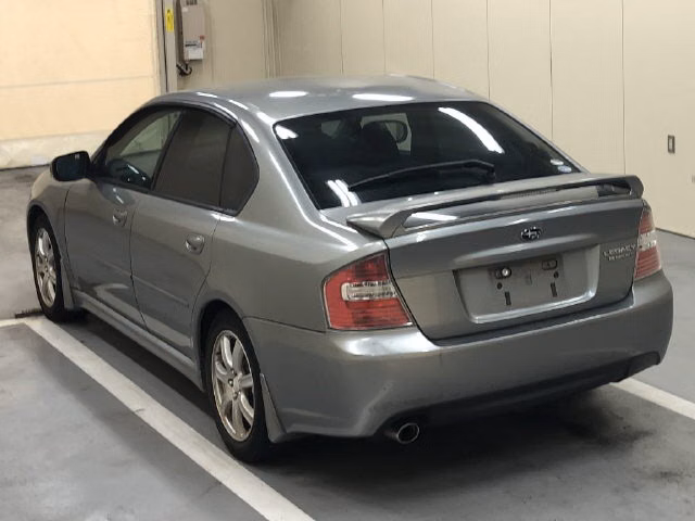 SUBARU LEGACY B4