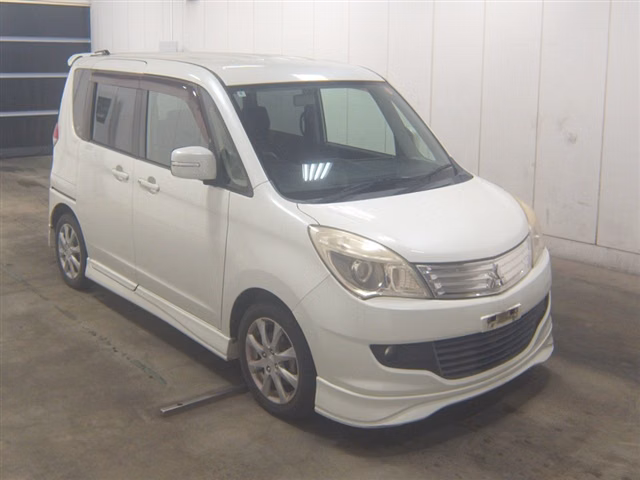MITSUBISHI DELICA D:2