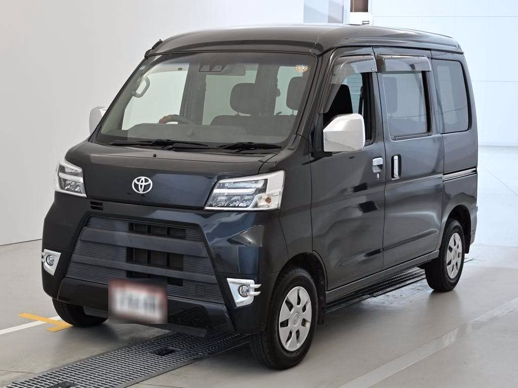 TOYOTA PIXIS VAN