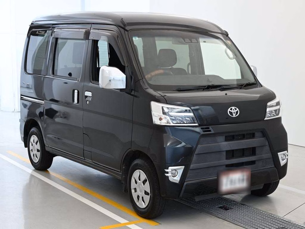 TOYOTA PIXIS VAN