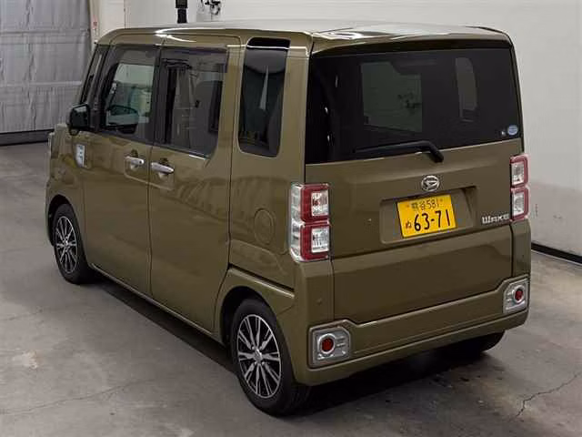 DAIHATSU WAKE