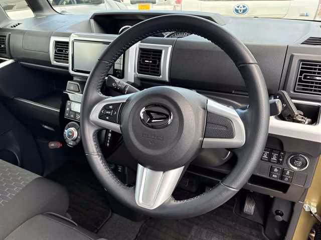 DAIHATSU WAKE