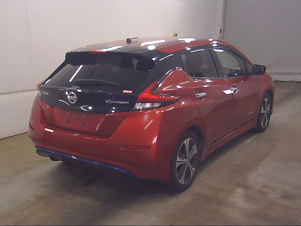 NISSAN LEAF