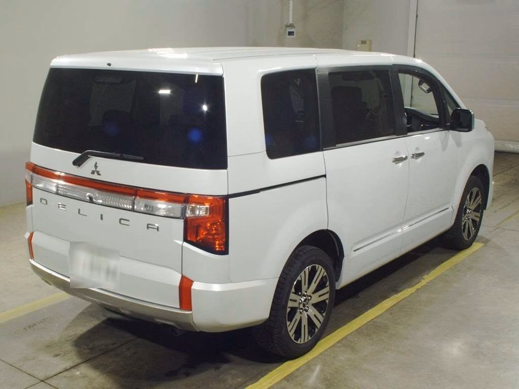 MITSUBISHI DELICA D:5