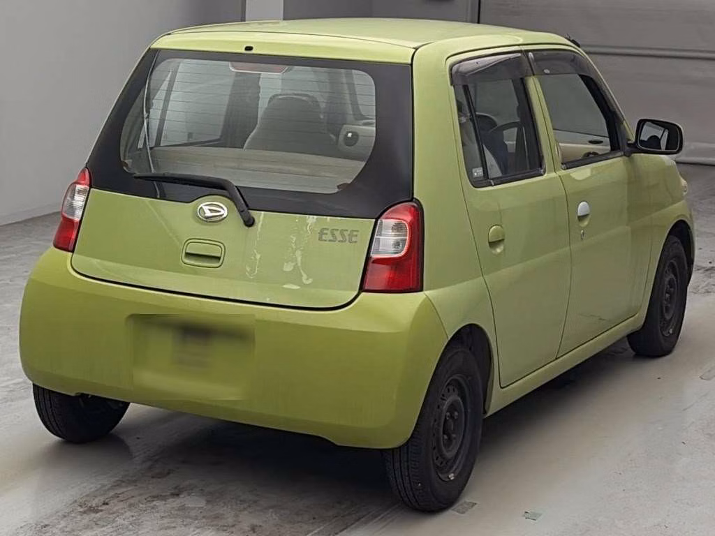 DAIHATSU ESSE