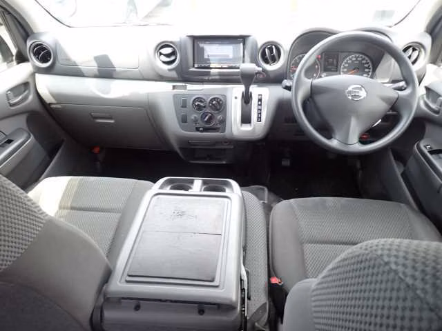 NISSAN NV350 CARAVAN