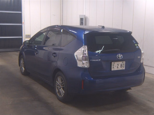 TOYOTA PRIUS ALPHA