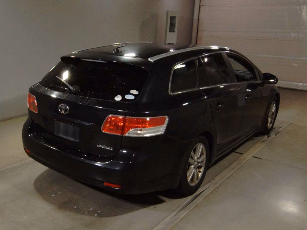 TOYOTA AVENSIS