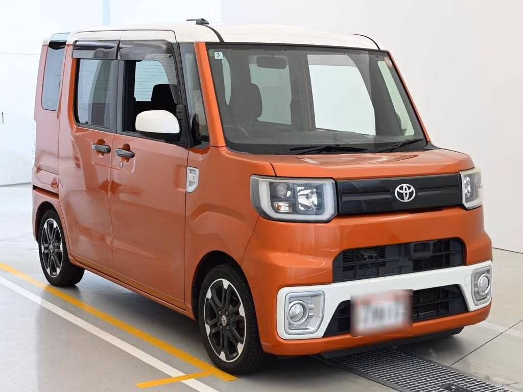 TOYOTA PIXIS MEGA