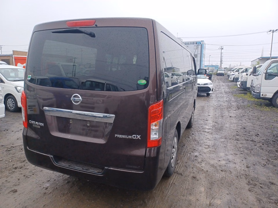 NISSAN NV350 CARAVAN